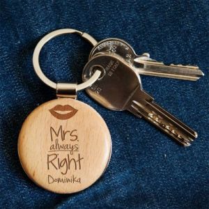 Mrs. always right - Brelok drewniany - Drewniany brelok