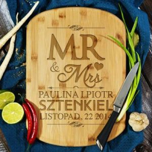 Mr & Mrs - deska do krojenia z grawerem - Deska bambusowa