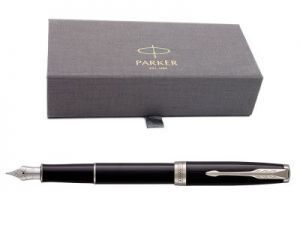 Parker SONNET CT Pióro wieczne Czarny Lacquer w eleganckim etui Parker GRAWER